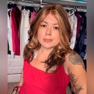 Meet your Posher, Elizabeth